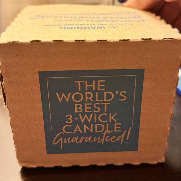 White Barn Ocean Driftwood Candle - Blue - Picture 5 of 5